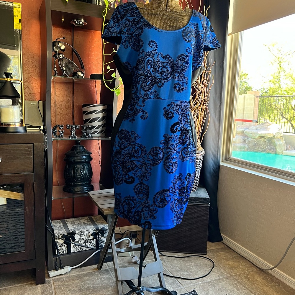 Elegant Blue Paisley Dress